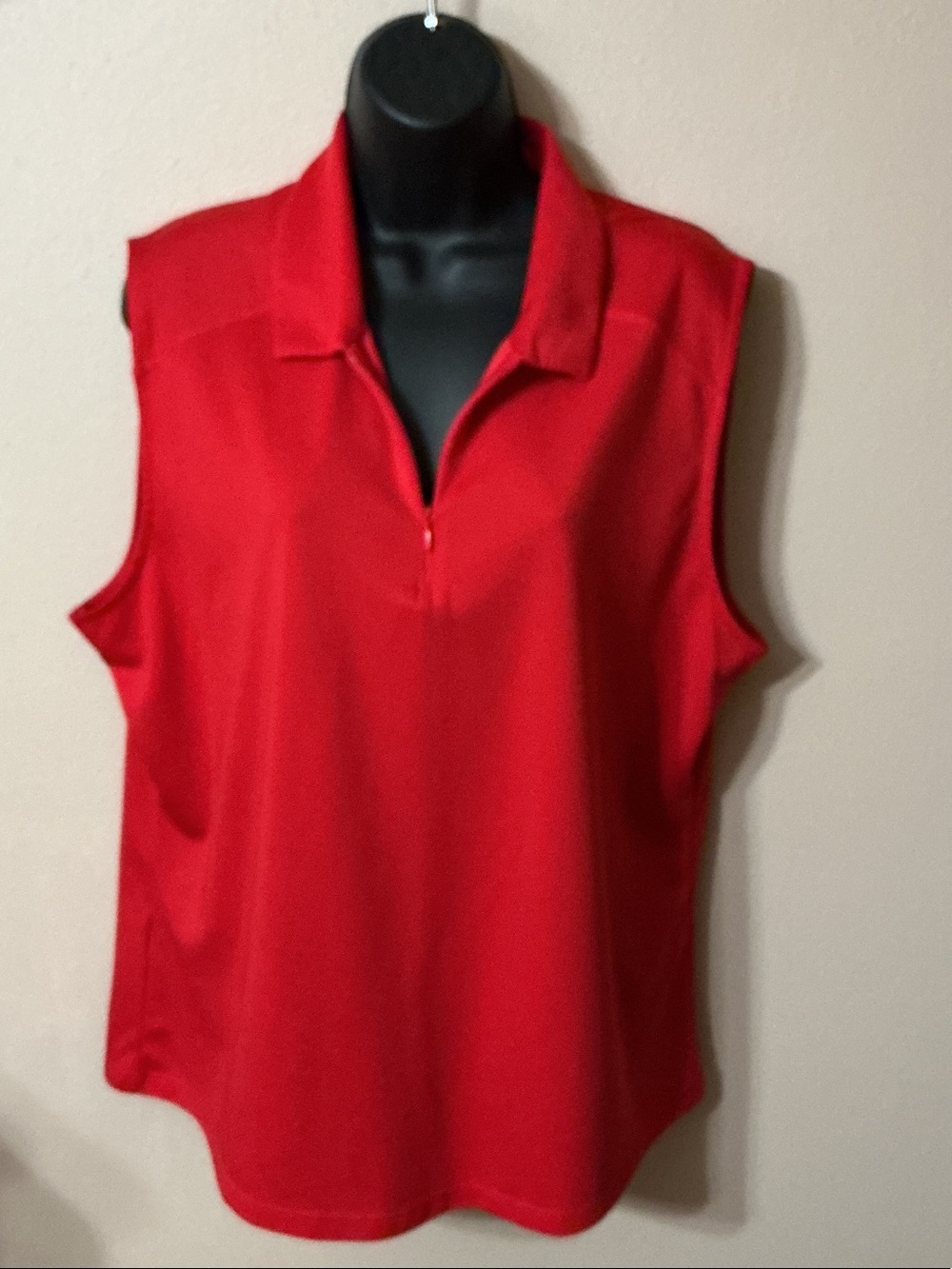 PGA Tour Women's Red Sleeveless Golf Polo Zip Top